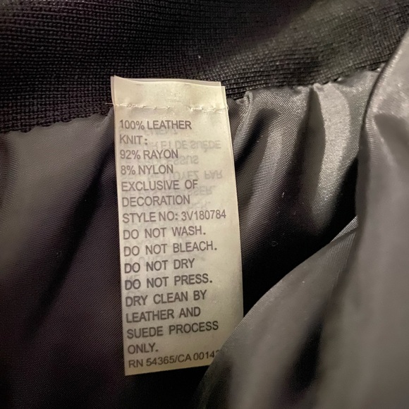 Peter Nygard 100% Leather Vest with Fabric Sleeves - Picture 6 of 8